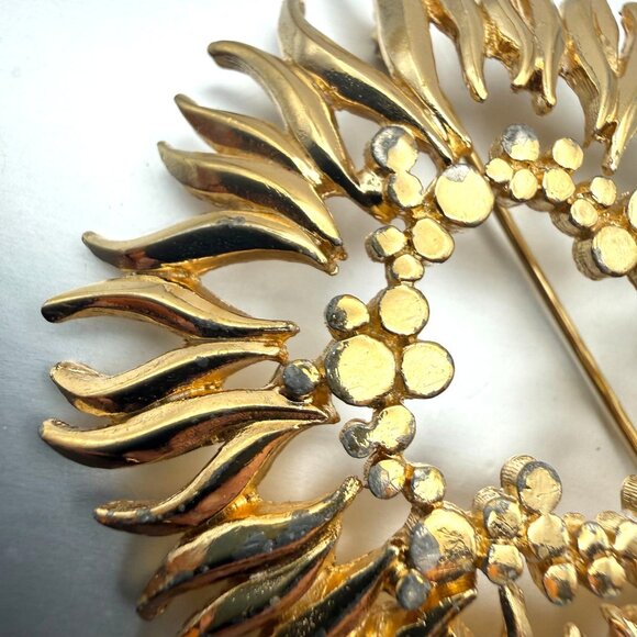 Vintage Sarah Coventry Gold Tone Sunburst Circle Brooch Pin - Picture 3 of 9